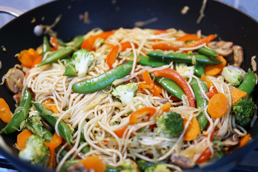 vegetable lo mein – inconsistent kitchen