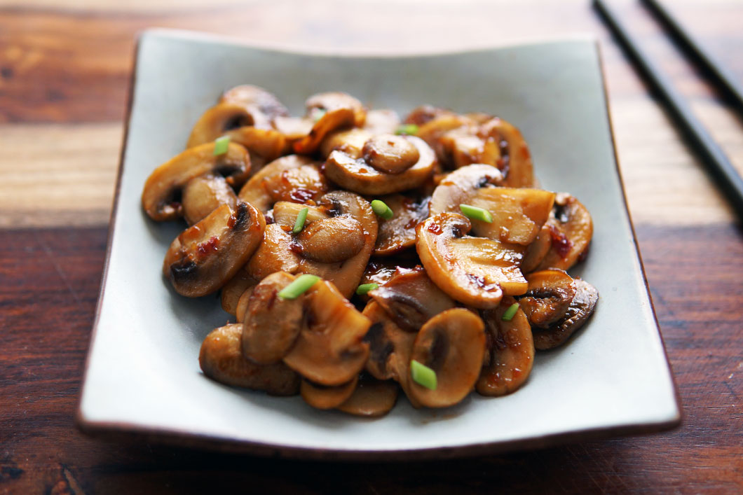 asian stir fried mushrooms – inconsistent kitchen